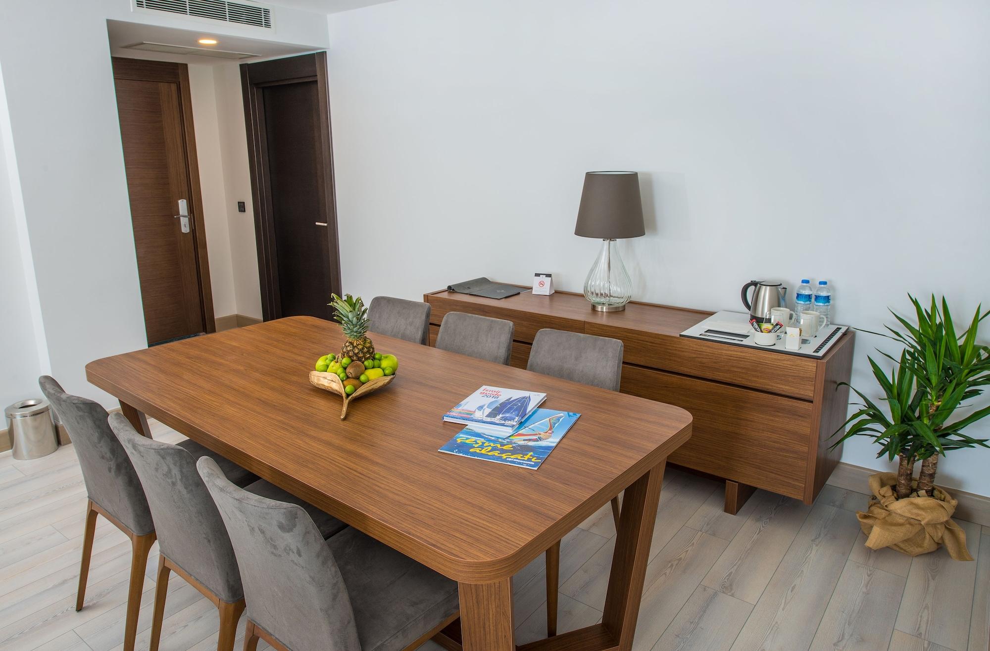 The Nowness Luxury Hotel & Spa Adulty Only เซสเม ภายนอก รูปภาพ