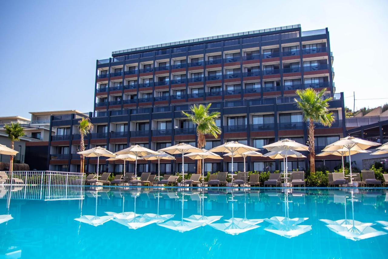 The Nowness Luxury Hotel & Spa Adulty Only เซสเม ภายนอก รูปภาพ