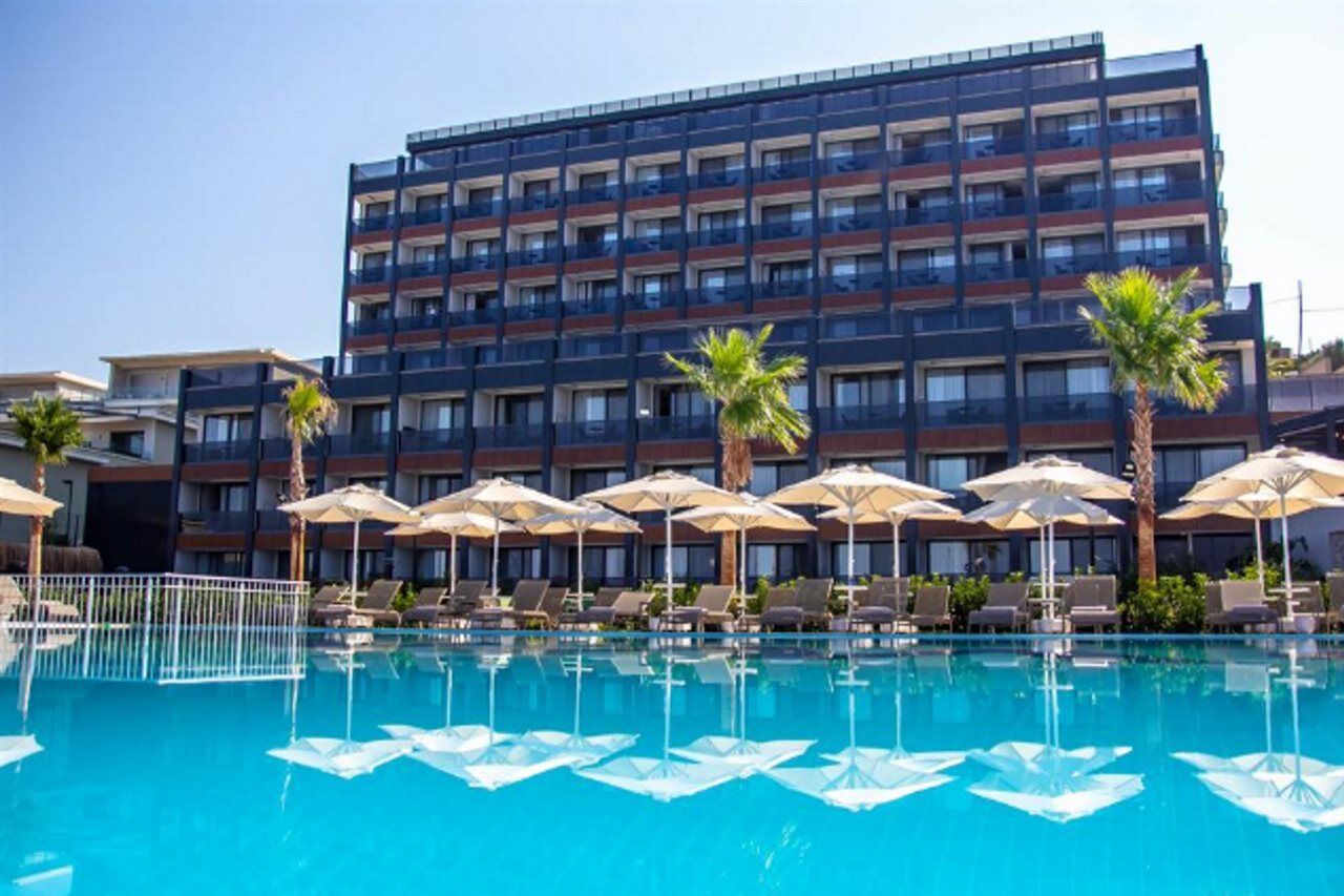 The Nowness Luxury Hotel & Spa Adulty Only เซสเม ภายนอก รูปภาพ